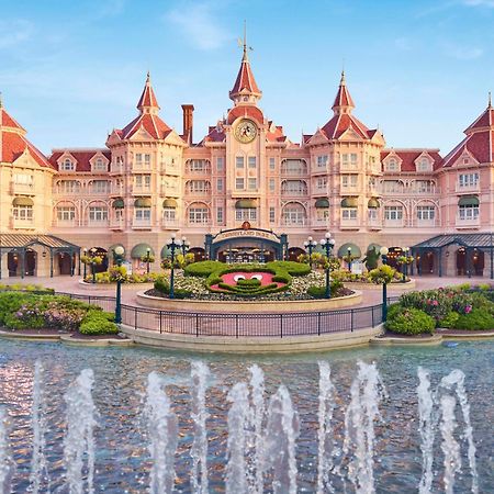 Disneyland Hotel Chessy  Exterior foto